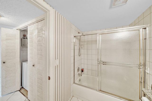 5585 Munsel Lane 102, Boynton Beach, FL 33437