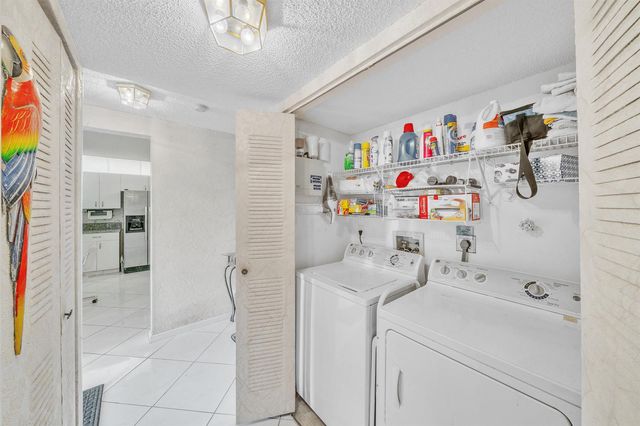 5585 Munsel Lane 102, Boynton Beach, FL 33437