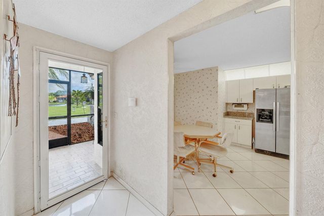 5585 Munsel Lane 102, Boynton Beach, FL 33437