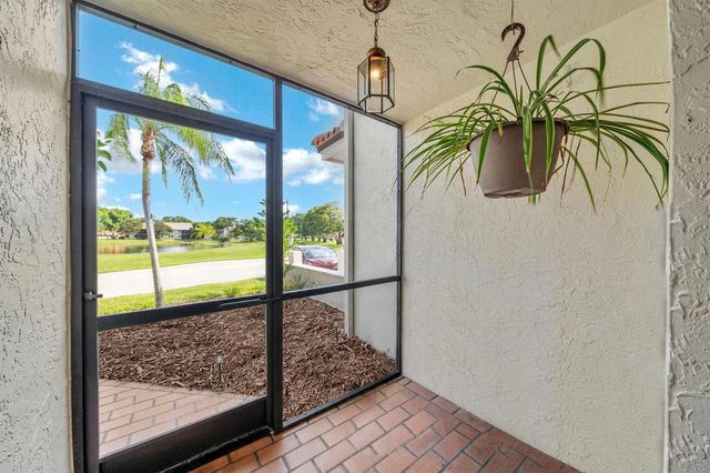 5585 Munsel Lane 102, Boynton Beach, FL 33437