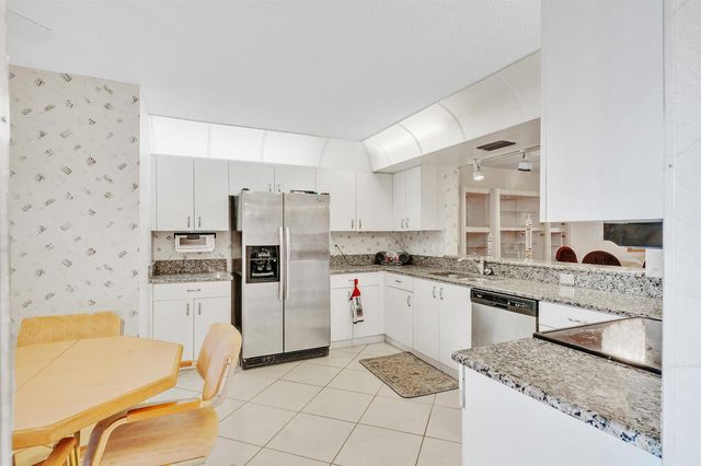 5585 Munsel Lane 102, Boynton Beach, FL 33437