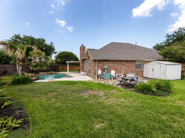 2702 Porto Bianco Lane, League City, TX 77573