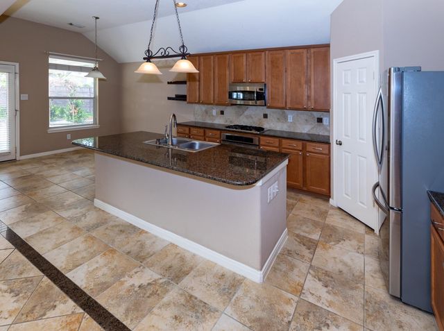 2702 Porto Bianco Lane, League City, TX 77573