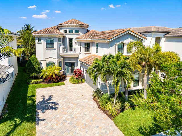 9741 Vitrail Lane, Delray Beach, FL 33446