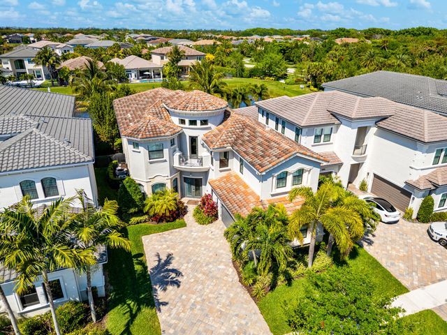 9741 Vitrail Lane, Delray Beach, FL 33446