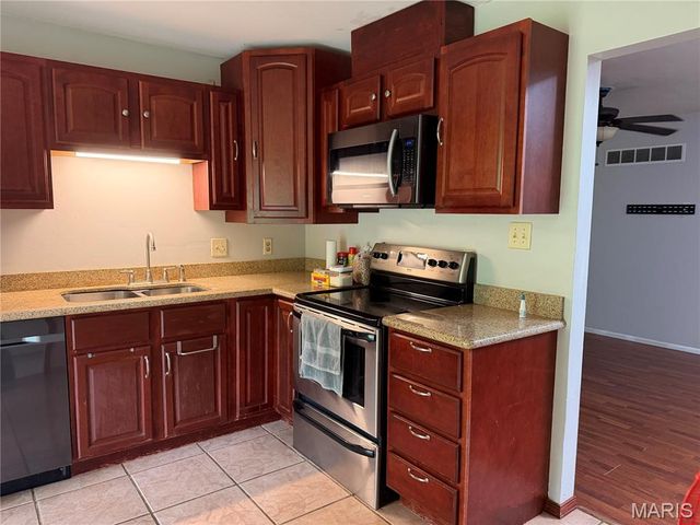 2042 Catlin Drive, Barnhart, MO 63012