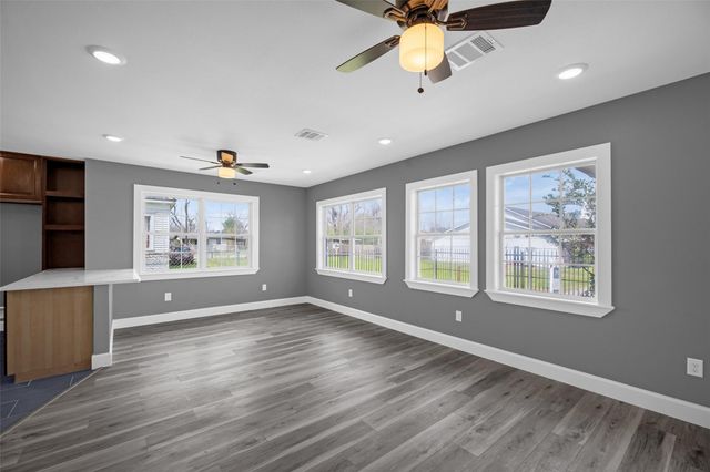 5002 Lelia Street, Houston, TX 77026