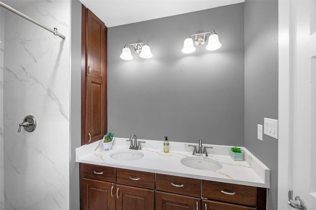 5002 Lelia Street, Houston, TX 77026