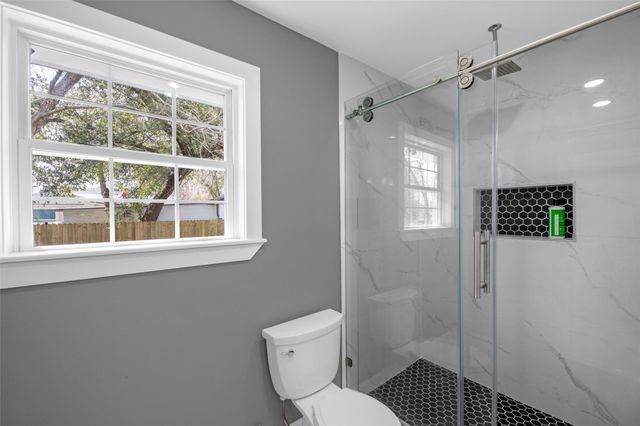 5002 Lelia Street, Houston, TX 77026