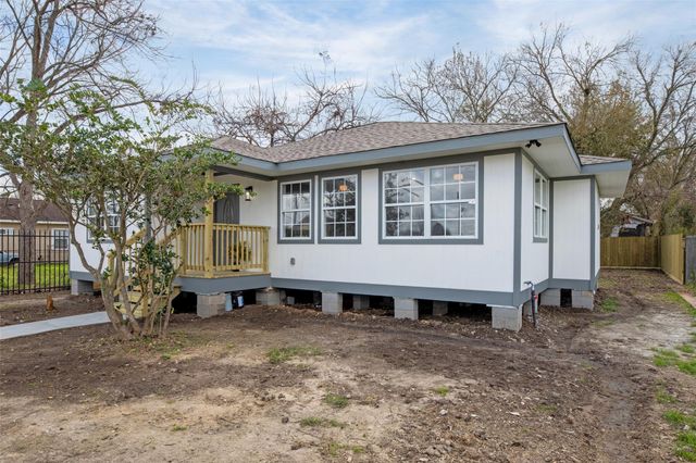 5002 Lelia Street, Houston, TX 77026