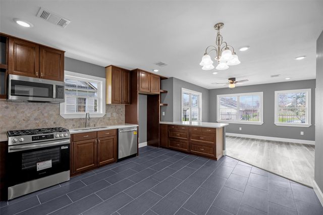 5002 Lelia Street, Houston, TX 77026