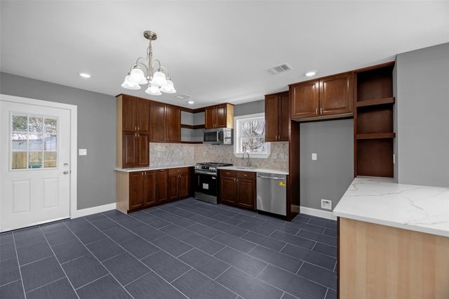 5002 Lelia Street, Houston, TX 77026