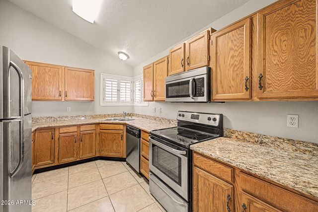 406 E TARO Lane, Phoenix, AZ 85024