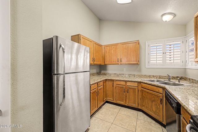 406 E TARO Lane, Phoenix, AZ 85024