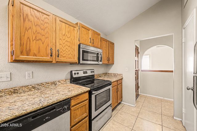 406 E TARO Lane, Phoenix, AZ 85024