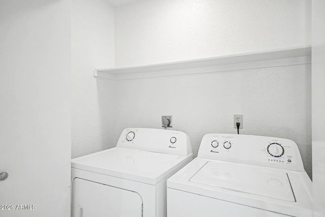 406 E TARO Lane, Phoenix, AZ 85024