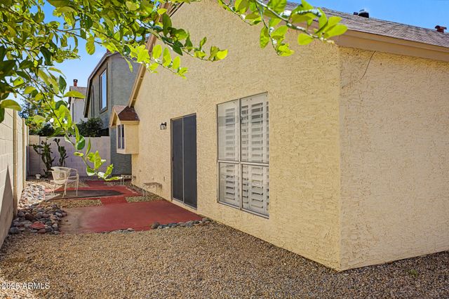 406 E TARO Lane, Phoenix, AZ 85024
