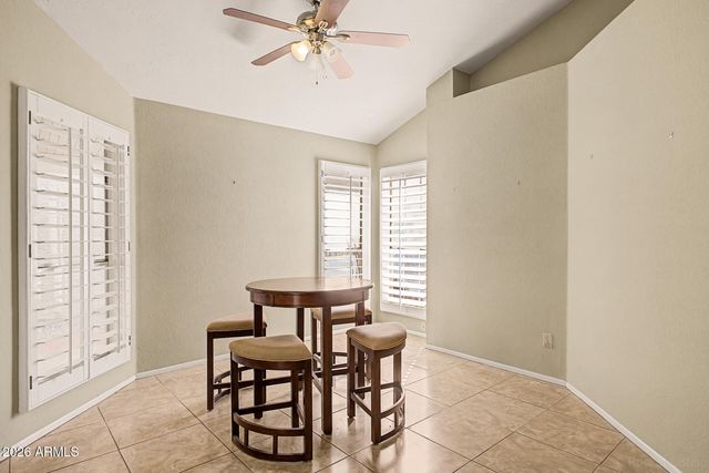406 E TARO Lane, Phoenix, AZ 85024
