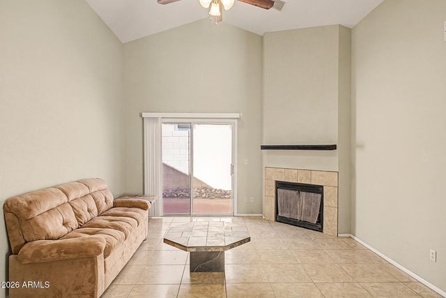 406 E TARO Lane, Phoenix, AZ 85024