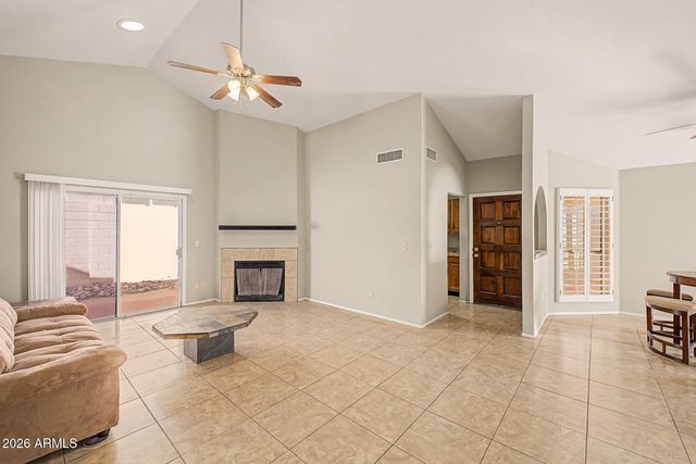 406 E TARO Lane, Phoenix, AZ 85024