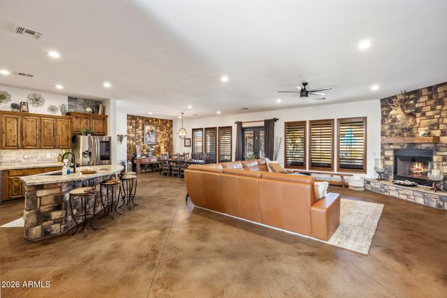 1406 W Joy Ranch Road, Phoenix, AZ 85086