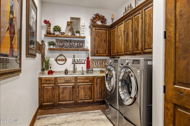 1406 W Joy Ranch Road, Phoenix, AZ 85086