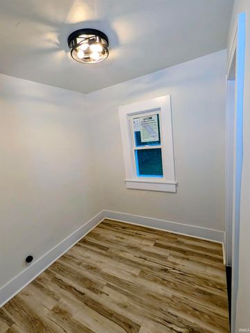 827 E Ewing Avenue, South Bend, IN 46613