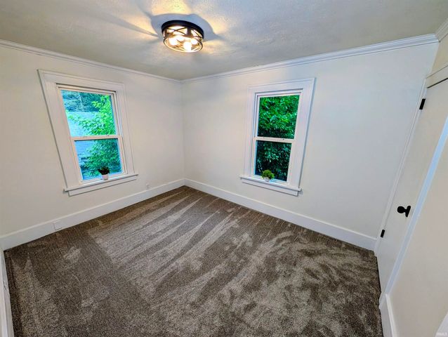 827 E Ewing Avenue, South Bend, IN 46613