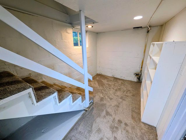 827 E Ewing Avenue, South Bend, IN 46613