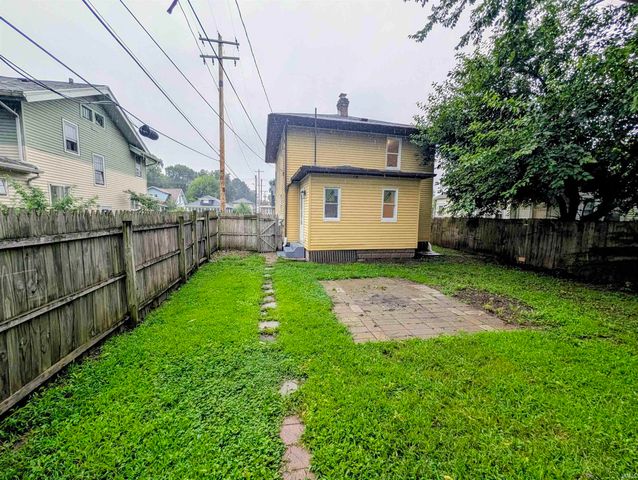 827 E Ewing Avenue, South Bend, IN 46613