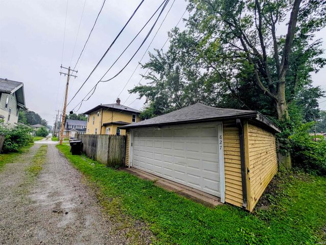 827 E Ewing Avenue, South Bend, IN 46613