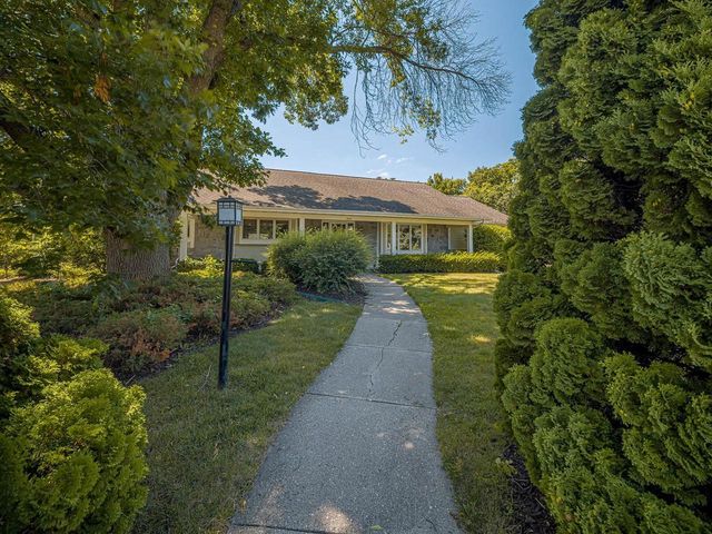 5941 Woods Edge Road, Fitchburg, WI 53711