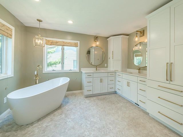 5941 Woods Edge Road, Fitchburg, WI 53711