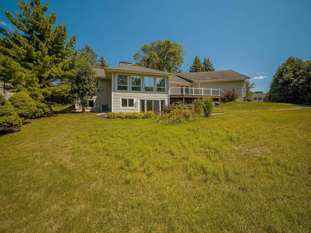 5941 Woods Edge Road, Fitchburg, WI 53711