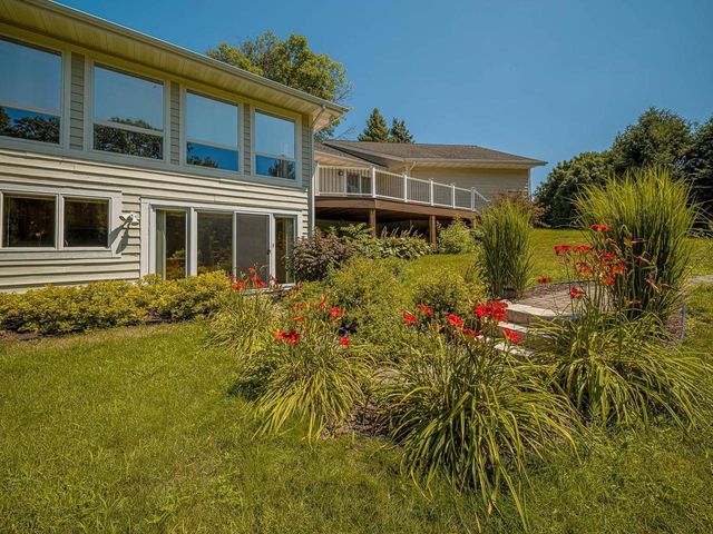 5941 Woods Edge Road, Fitchburg, WI 53711
