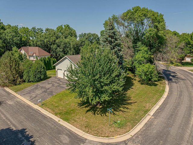5941 Woods Edge Road, Fitchburg, WI 53711