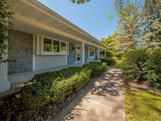 5941 Woods Edge Road, Fitchburg, WI 53711