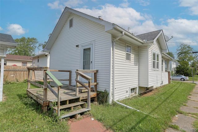 2301 Avon Street, Saginaw, MI 48602