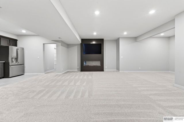 2920 N 185th Avenue, Elkhorn, NE 68022