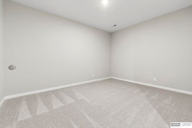 2920 N 185th Avenue, Elkhorn, NE 68022