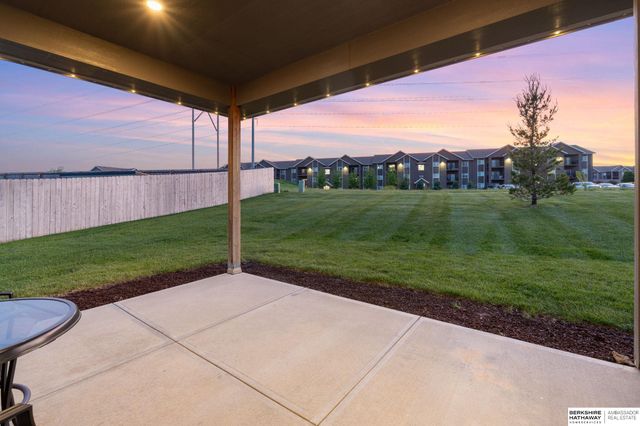 2920 N 185th Avenue, Elkhorn, NE 68022