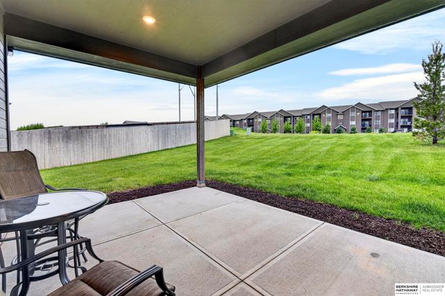 2920 N 185th Avenue, Elkhorn, NE 68022