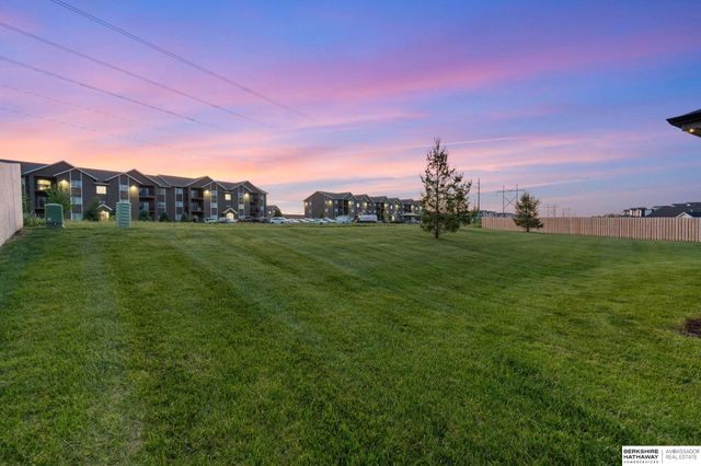 2920 N 185th Avenue, Elkhorn, NE 68022