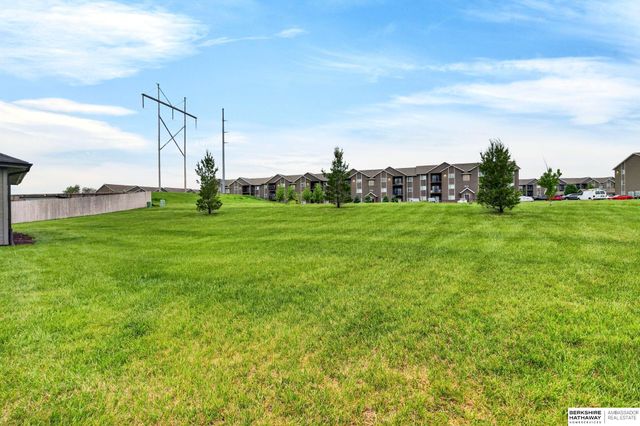 2920 N 185th Avenue, Elkhorn, NE 68022
