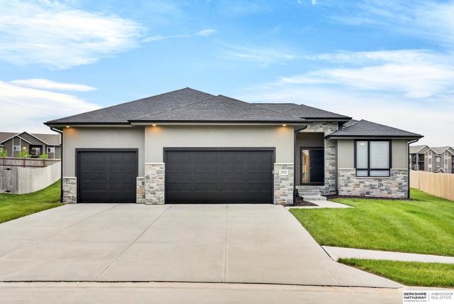 2920 N 185th Avenue, Elkhorn, NE 68022