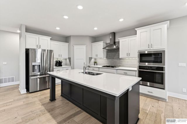 2920 N 185th Avenue, Elkhorn, NE 68022