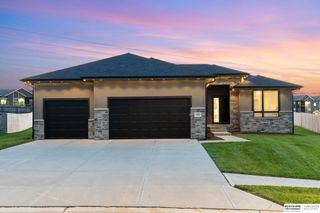 2920 N 185th Avenue, Elkhorn, NE 68022