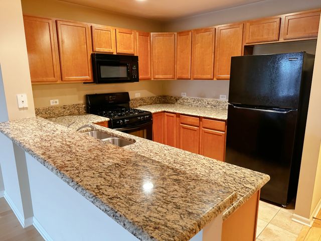 8255 Skokie Boulevard 303, Skokie, IL 60077