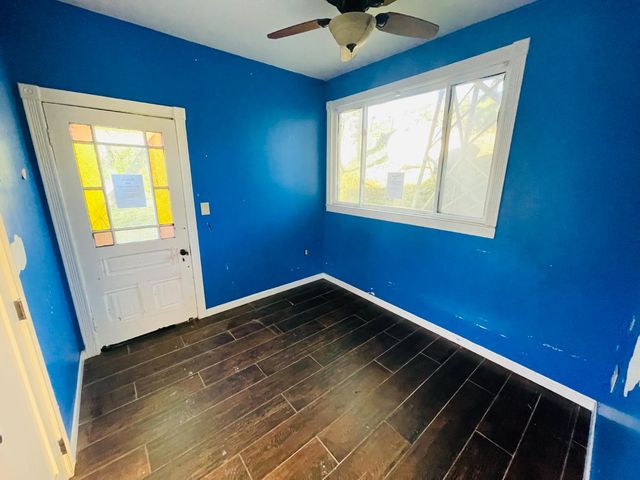 210 S Summit St, Ione, CA 95640