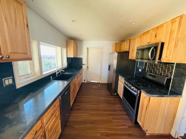210 S Summit St, Ione, CA 95640